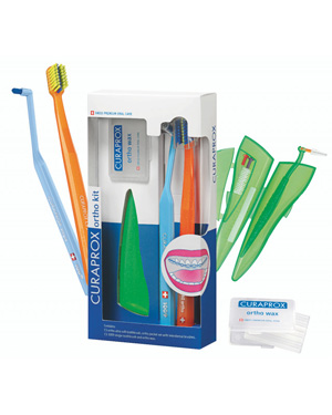 CURAPROX ORTHO KIT 1 SET COMPOSTO DA CS 5460 ORTHO+CS 1009 SINGLE+CPS ORTHO POCKET SET+ORTHO WAX - Farmacia-flash.it
